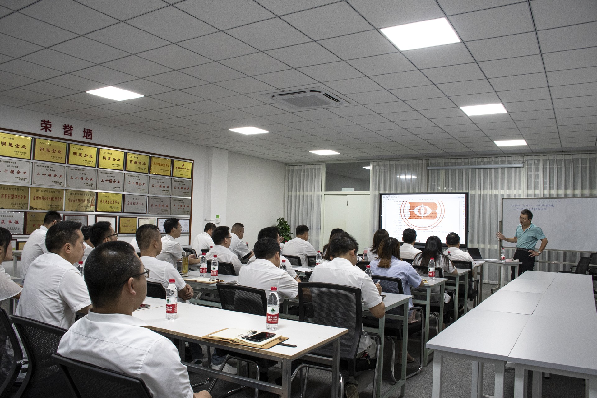 1658568257791260.jpg 1.jpg